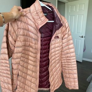 North Face mauve pink puff jacket Medium